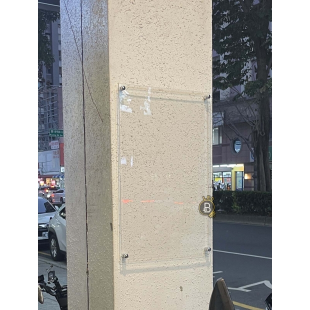 03.25    一条通  公益海報架 _1_.jpg